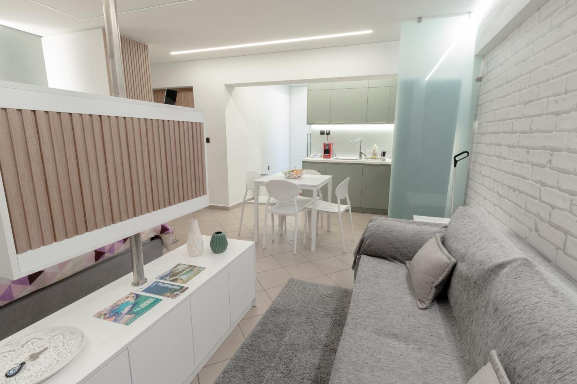 Nafpaktos-Luxury Suite Экстерьер фото