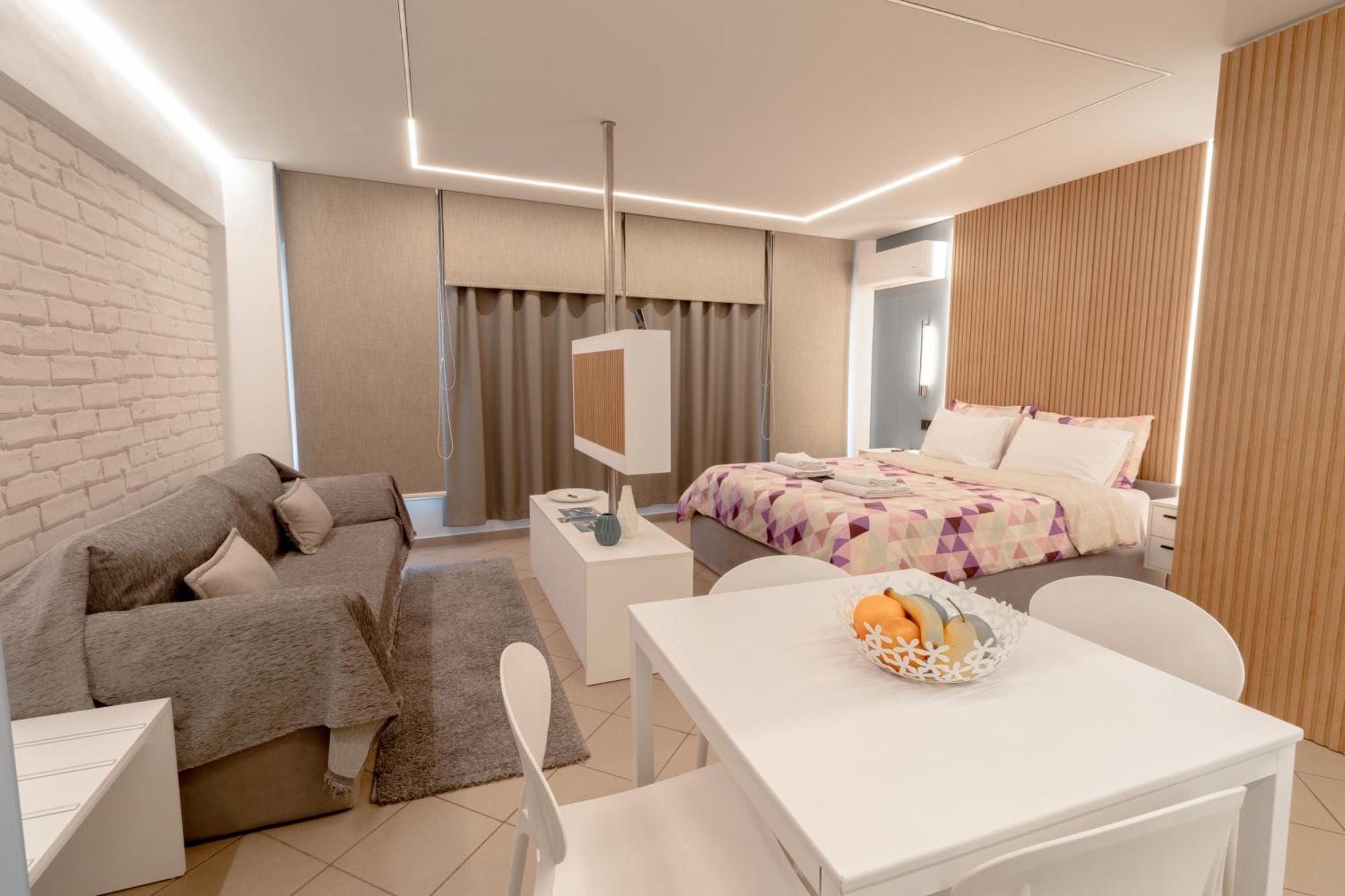 Nafpaktos-Luxury Suite Экстерьер фото