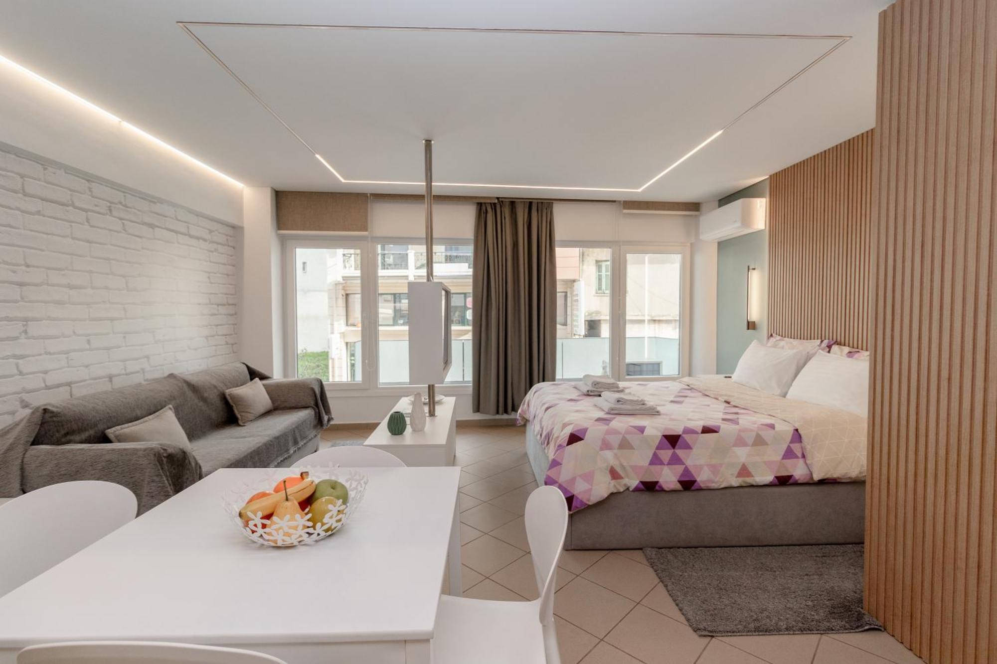 Nafpaktos-Luxury Suite Экстерьер фото